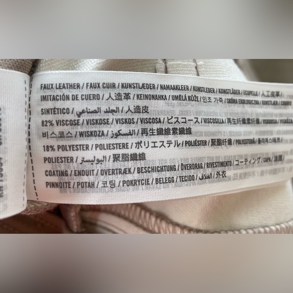 Abercrombie & Fitch Women’s Ultra High Rise the 90s Straight Curve Love; 28 / 6 - Picture 4 of 6